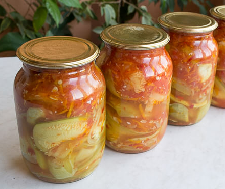 Schwiegermutterzunge aus Zucchini für den Winter: Schritt-für-Schritt-Rezepte mit Fotos