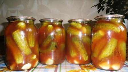Cetrioli in salsa di pomodoro
