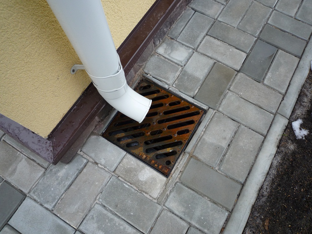 Вход за дъждовна вода за канализация