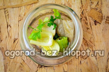Подправки в буркан