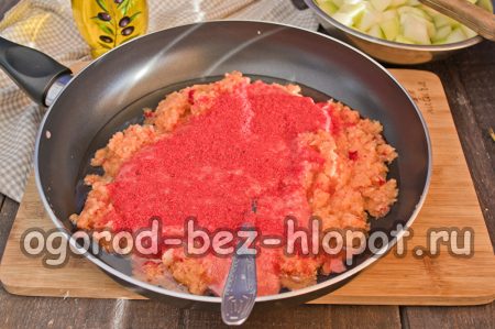 aggiungere il concentrato di pomodoro