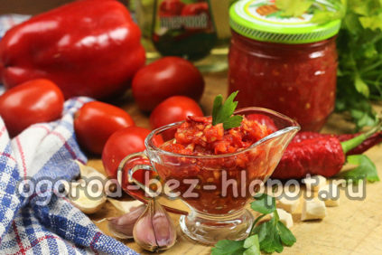 Adjika mit Meerrettich