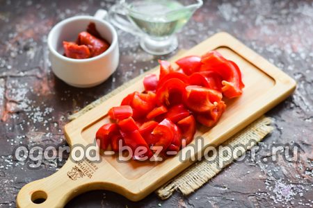Paprika klein schneiden