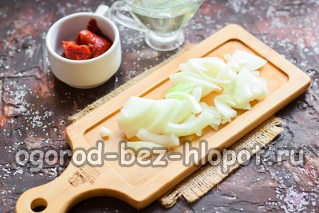 Zwiebel hacken