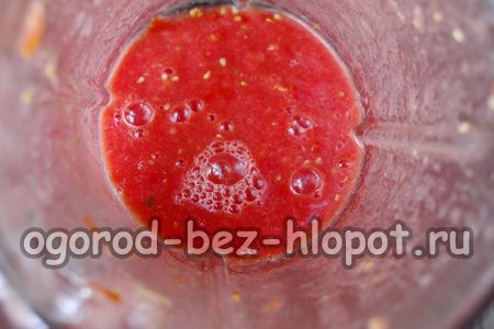 Tomaten klein schneiden