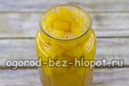 Schütte alles in das Glas.