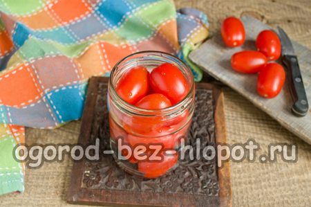 Ντομάτες σε βάζο