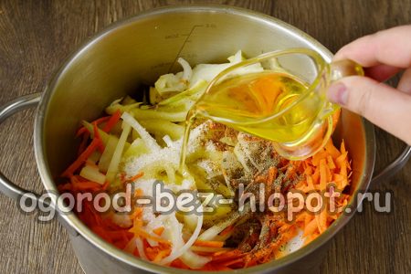 aggiungere olio alle verdure