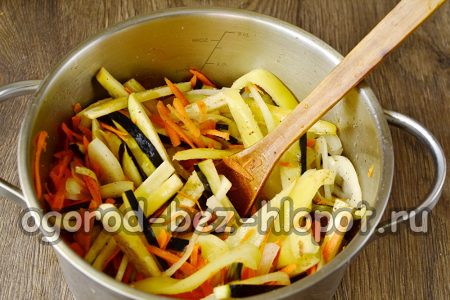 mescolare l'insalata