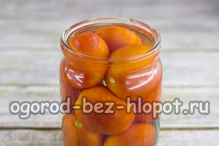 Gießen wir die Marinade darüber.
