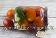 Tomatoes in marinade