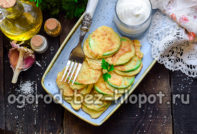Zucchini im Teigmantel mit Knoblauch