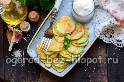 zucchini in batter with garlic