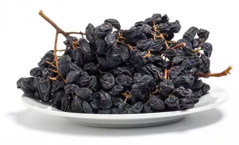 Teneur en calories des raisins noirs séchés