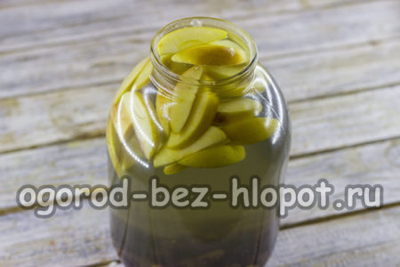 versez le sirop dans un bocal