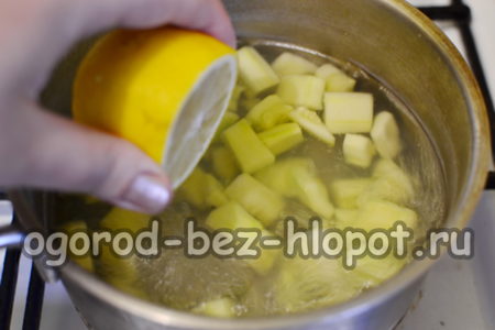 verser le jus de citron