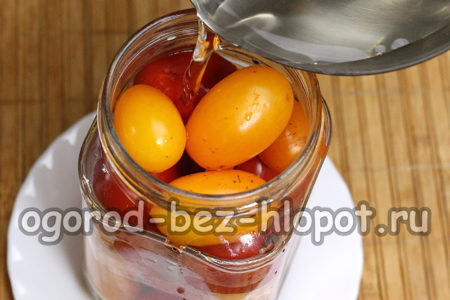 изсипете маринатата