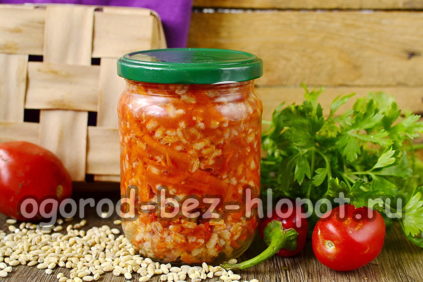 Soupe de cornichons à l'orge perlé pour l'hiver