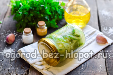 Salat im Glas