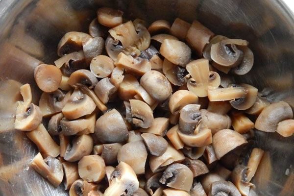 Funghi prataioli lessati