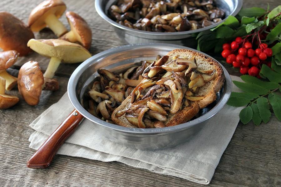 Fried butter mushrooms
