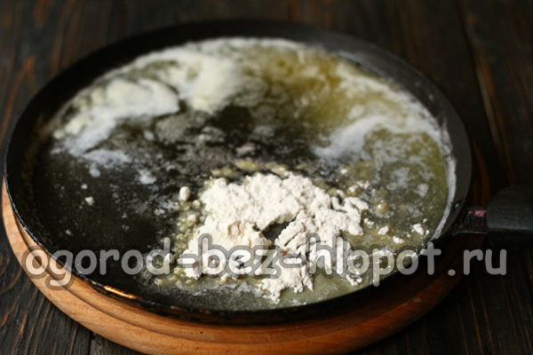 προσθέστε αλεύρι