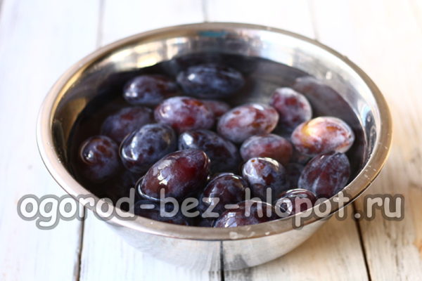Pflaumen waschen