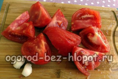 peler les tomates et l'ail