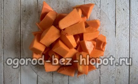 Kürbis zerschneiden