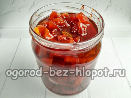 Transférez la confiture dans un pot.