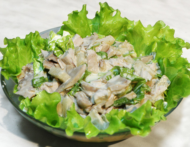 Salat mit Honigpilzen