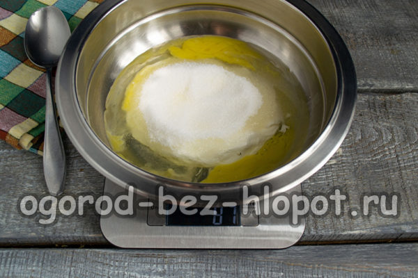 aggiungere zucchero e sale