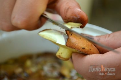 Nettoyage des champignons à beurre