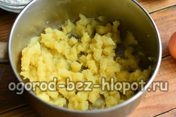 Écrasez les pommes de terre