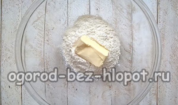 Mehl hinzufügen, Butter dazugeben