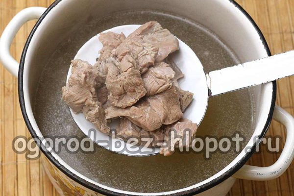 das Rindfleisch kochen