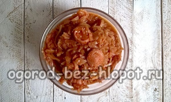 Kohlschmort mit Würstchen