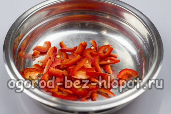 Paprika klein schneiden