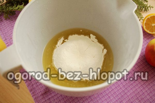 добавете брашно и бакпулвер