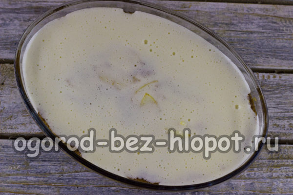 Fülle den Kuchen mit Füllung