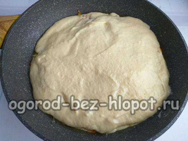 صب العجينة المتبقية