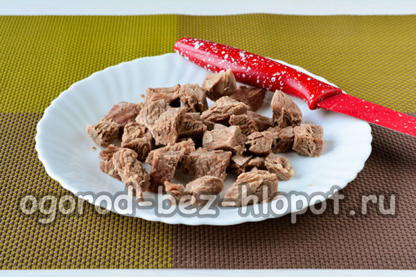 tagliare il manzo bollito