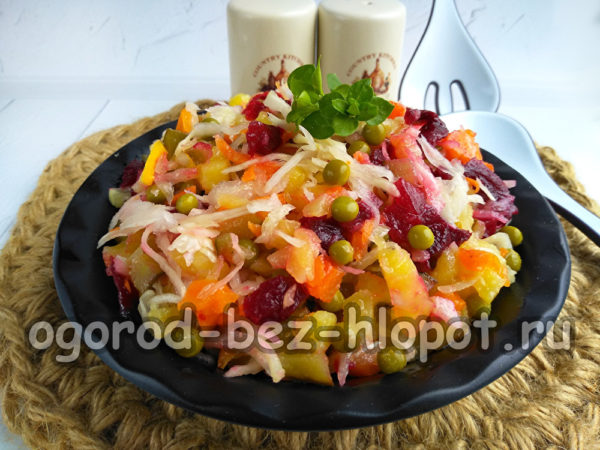 Die Vinaigrette mit Sauerkraut ist fertig.