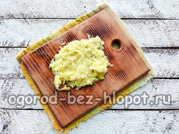 Ingwerwurzel reiben