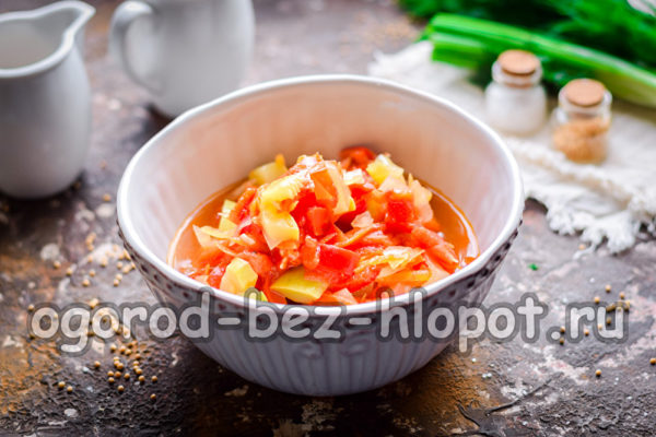 η σαλάτα με κολοκυθάκια είναι έτοιμη