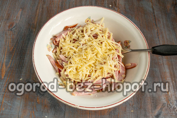 Den Käse reiben