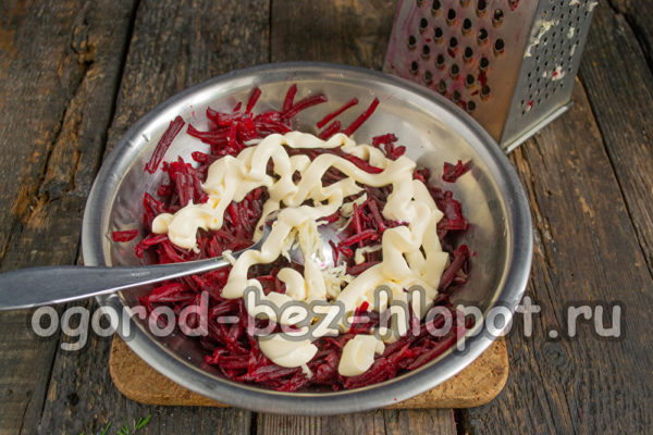 ajouter de l'ail et de la mayonnaise