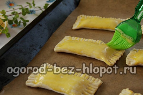 yumurta sarısı ile yağlamak