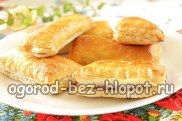 Hazırladığınız milföy hamurlarını bir tabağa koyun