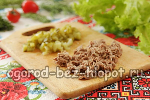 شريحة لحم البقر والمخللات